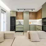 Seasons Apartment *