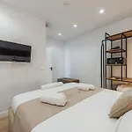 Seasons Apartment *